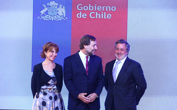Subsecretaria Gloria Hutt, Ministro Pedro Pablo Errázuriz y Subsecretario Jorge Atton