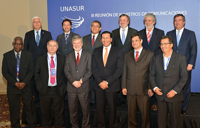 Ministros de Comunicaciones de los 11 países miembros del grupo UNASUR